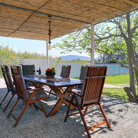 Vila Rontos House, Seaside