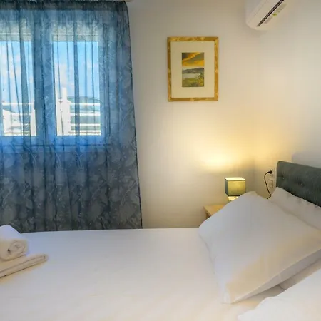 Rontos House, Seaside Vila